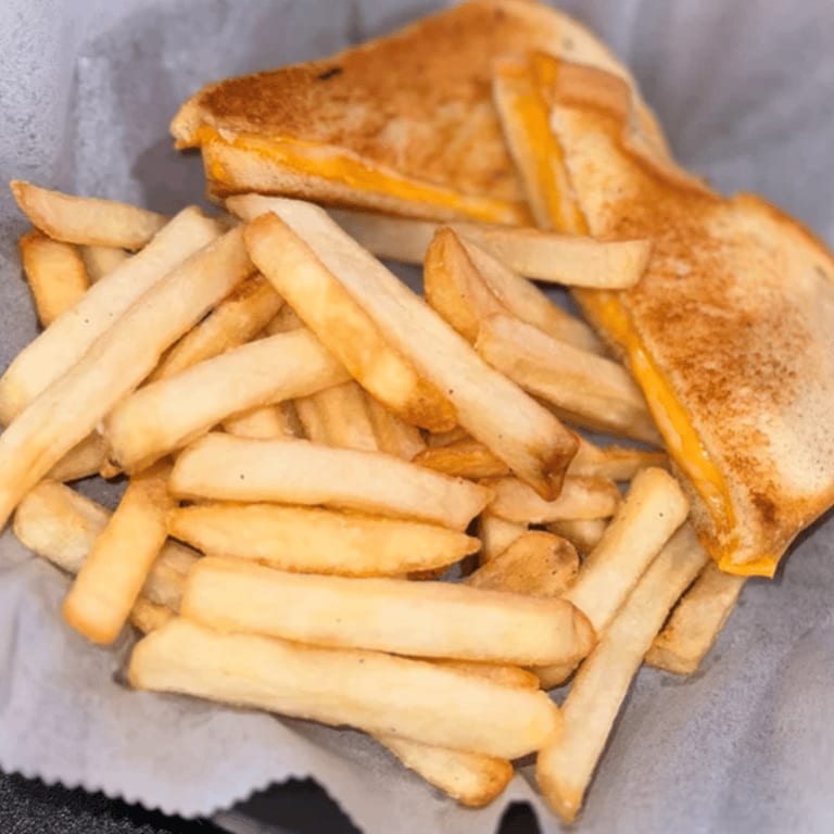 Grilled Cheese Delights: American Comfort Classics